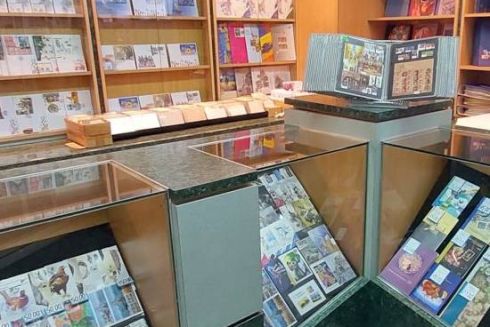 «Укрпошта» відкрила новий магазин з продажу поштових марок