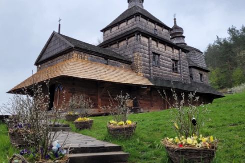 На Львовщине отреставрируют древнейшую деревянную церковь области с аутентичными росписями