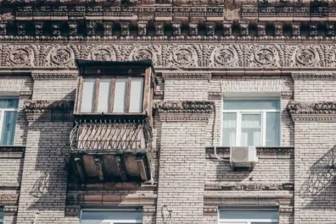 В Киеве увеличат штрафы за надстроенные балконы на исторических памятниках