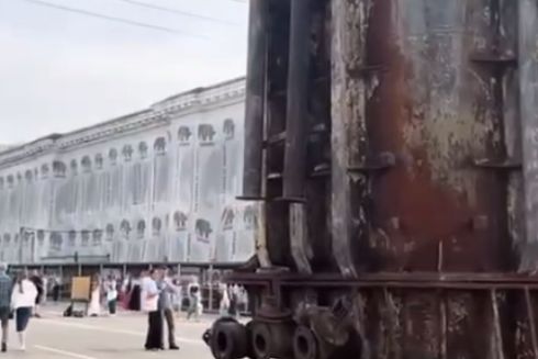 На Контрактовій площі встановили трансформатор, згорілий через російський обстріл