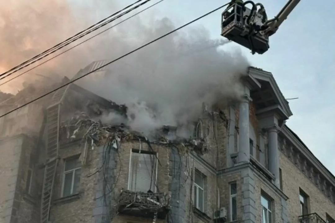 У Києві досі не почали відновлювати пошкоджений "шахедом" будинок на Печерську