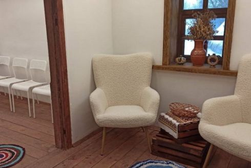 На Харківщині відреставрували 100-річну хату-мазанку і облаштували там громадський простір