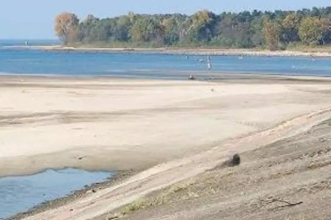 Київське водосховище різко обміліло: рівень води знизився на півтора-два метри