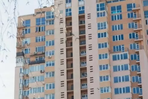 Як виглядають квартири у відновленій після ракетного удару багатоповерхівці на Лобановського