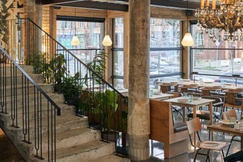 На «Арсенальной» открывается кафе израильской кухни Shalom от Алекса Купера