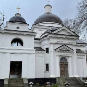 На Чернігівщині місцеві жителі самотужки відновлюють 220-річну церкву: фото