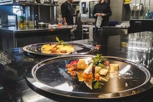 На Поштовій площі відкрився ресторан паназійської кухні Kama Unique Asia