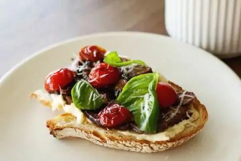 Біля "Мінської" відкрили шефське бістро Mish Mash