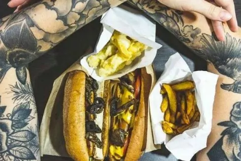 На Хмельницького відкрився веганський фастфуд