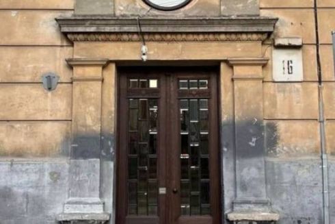 У Львові відновили будинок, який постраждав від російського обстрілу