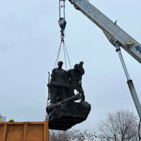 В Киеве демонтирован памятник экипажу бронепоезда «Таращанец»