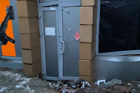 Правоохоронці обстежили просідання ґрунту над метро "Деміївська": відкрито провадження