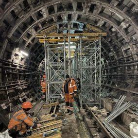 Тунелі київського метро позапланово перевірять на наявність дефектів