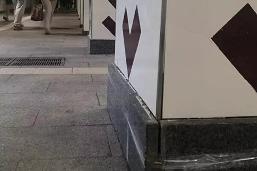 У переході на станції "Святошин" з'явилися великі тріщини: метрополітен обіцяє посилити гідроізоляцію