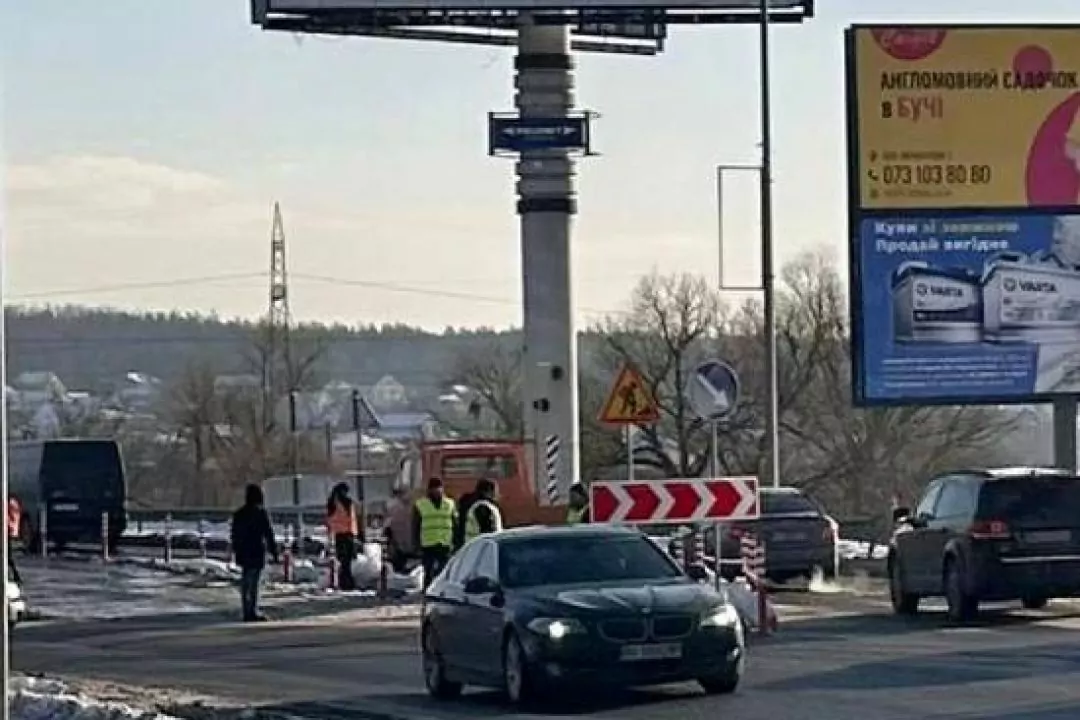 На Київщині частково відновили рух Гостомельським мостом
