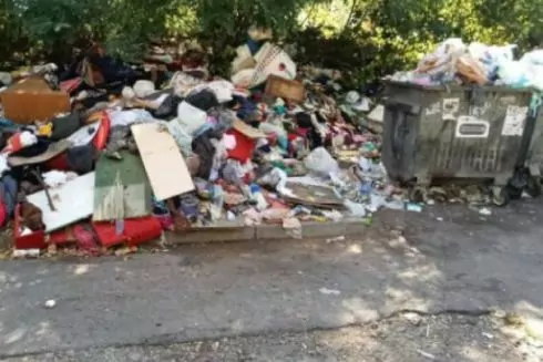 На Солом&rsquo;янці прибрали стихійне сміттєзвалище: фото