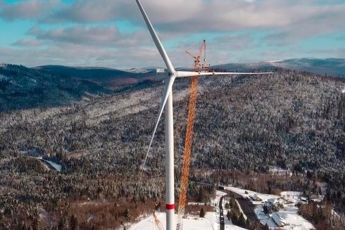 На Закарпатті встановили першу вітротурбіну: для чого вона потрібна