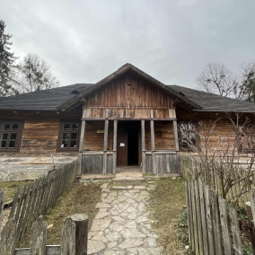 У Львові реставрують галицьку дерев'яну школу, якій більше 140 років