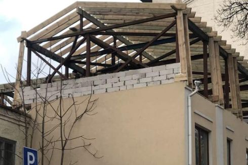 Перешкоджав зводити надбудову на історичній пам'ятці: проти активіста Перова відкрили провадження