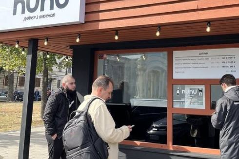 На Контрактовій площі відкрився заклад Nunu: з шаурмою «нової хвилі» від київського шефа