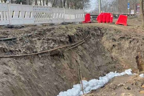 У Києві через протизсувні роботи обмежать рух Дніпровським узвозом