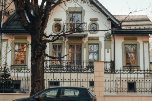 Дивіться, як у Львові відреставрували віллу 1905 року