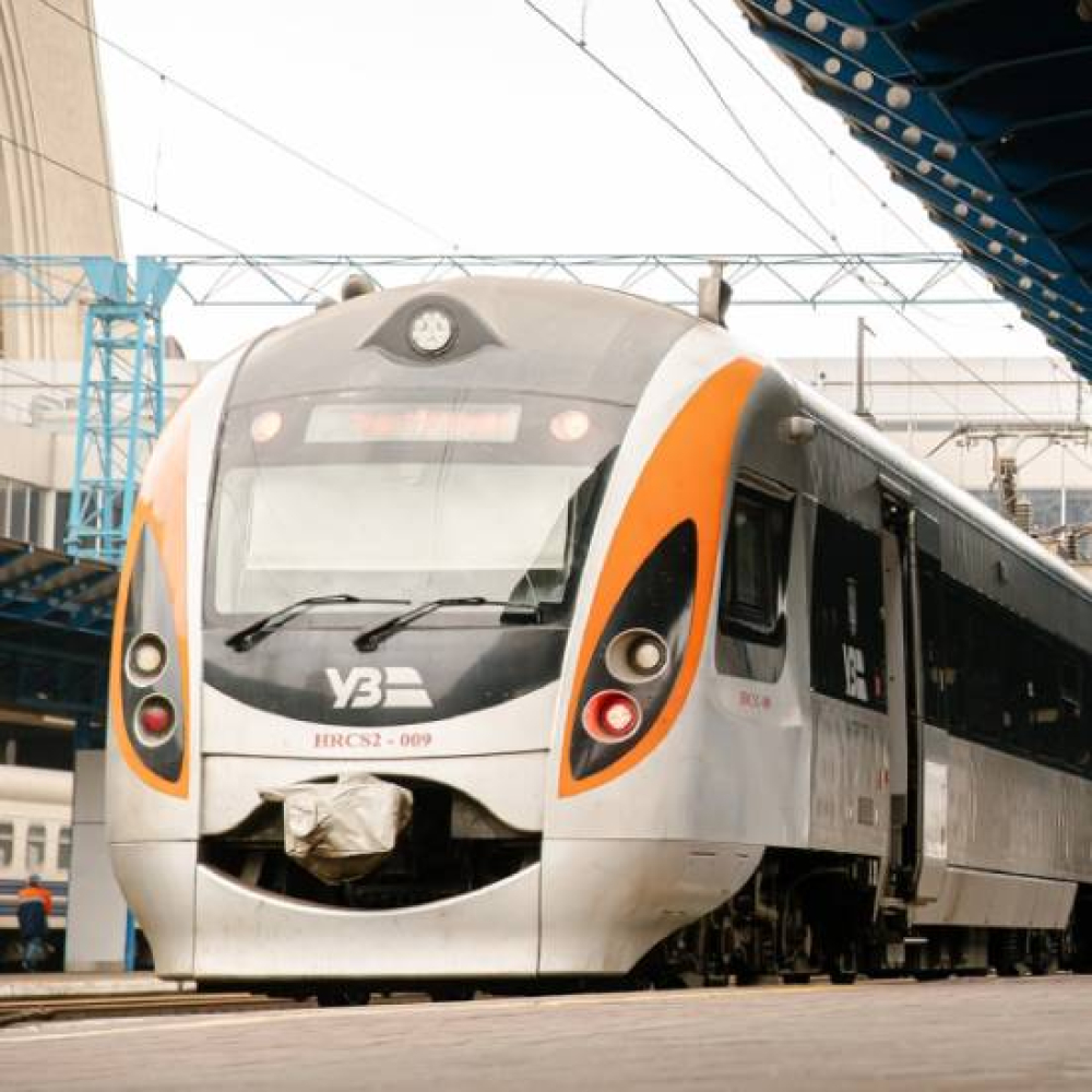Додатковий потяг Київ-Львів на весняні канікули – Укрзалізниця | Журнал ...