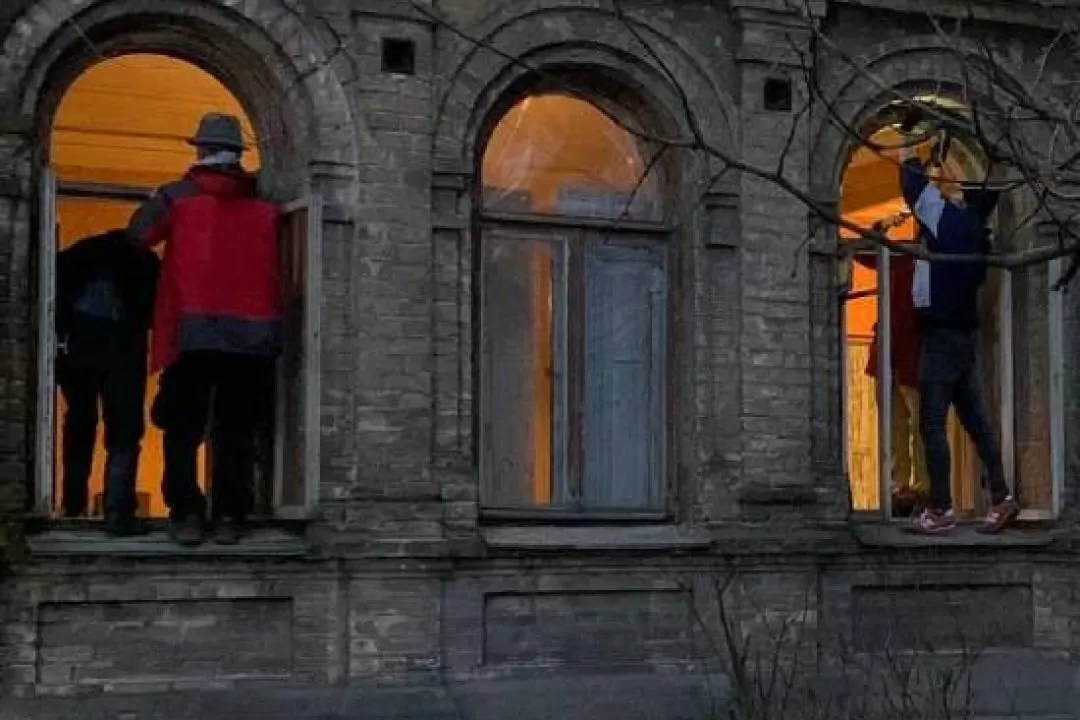 Активісти відновили історичну садибу на Татарці, що постраждала від &ldquo;прильоту&rdquo; російської ракети
