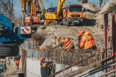 У Києві триває будівництво другої черги Подільсько-Воскресенського мосту: фото