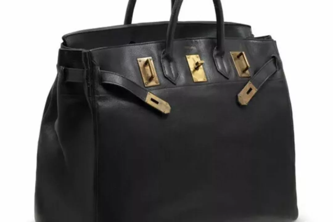Сумку Herm&egrave;s, яку Серж Генсбур подарував Джейн Біркін, продадуть на аукціоні