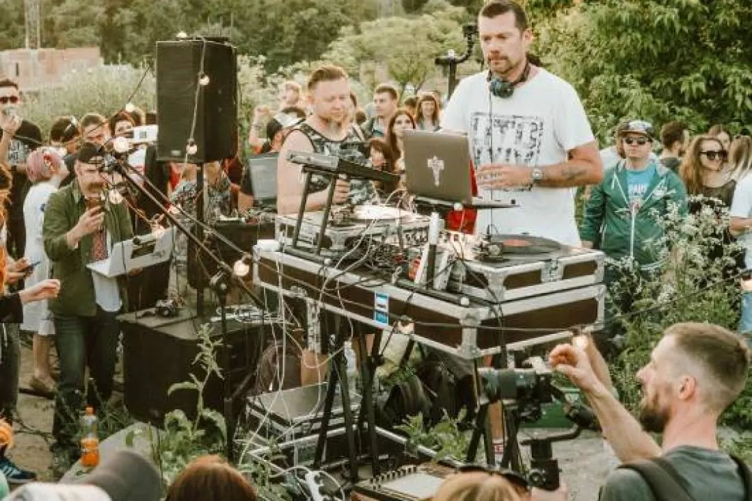 У Києві на Пейзажній алеї відбудеться День вуличної музики: що там буде