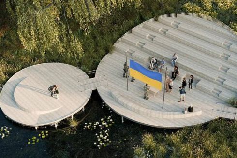 На набережній Макарова почали будувати простір з амфітеатром: візуалізації