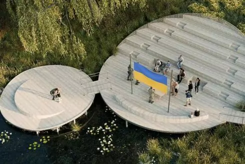 На набережній Макарова почали будувати простір з амфітеатром: візуалізації