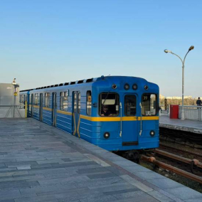 У метрополітені Києва працюватиме більше жінок