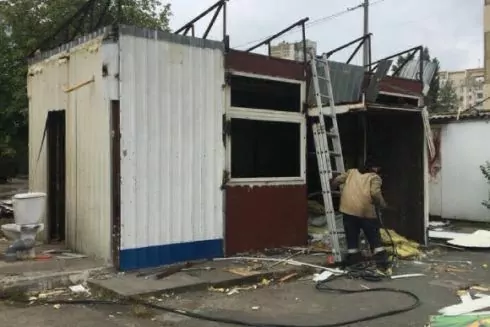 На Троєщині демонтували МАФи з алкоголем