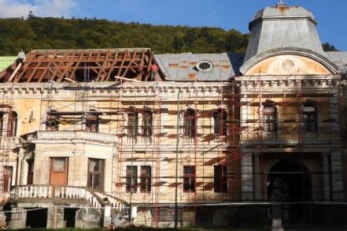 На Львовщине на деньги немецкого инвестора реставрируют дворец Гредлев