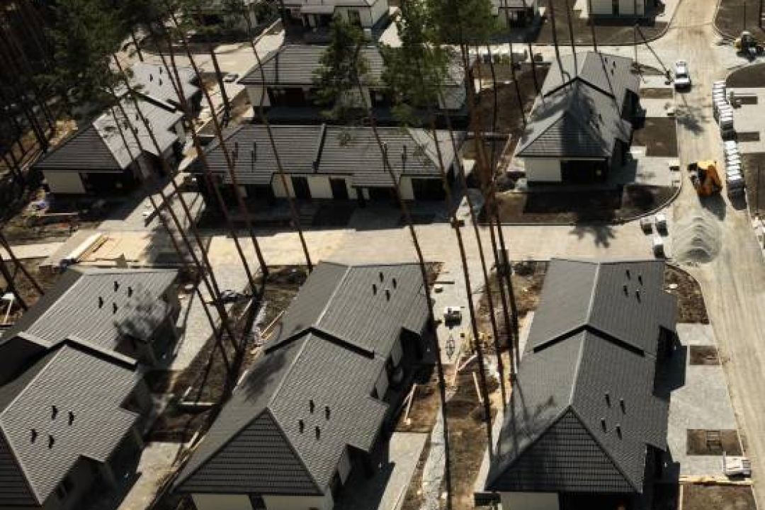 На Київщині завершують будівництво першого в Україні інклюзивного містечка для військових