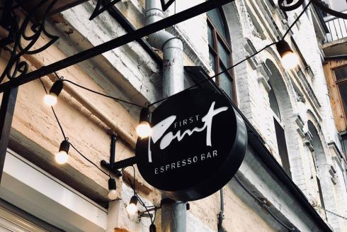 Кав'ярню First Point на Подолі закрили на ремонт