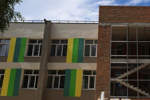 У Броварах триває реконструкція садочка, на який впав борт ДСНС: який вигляд він зараз має