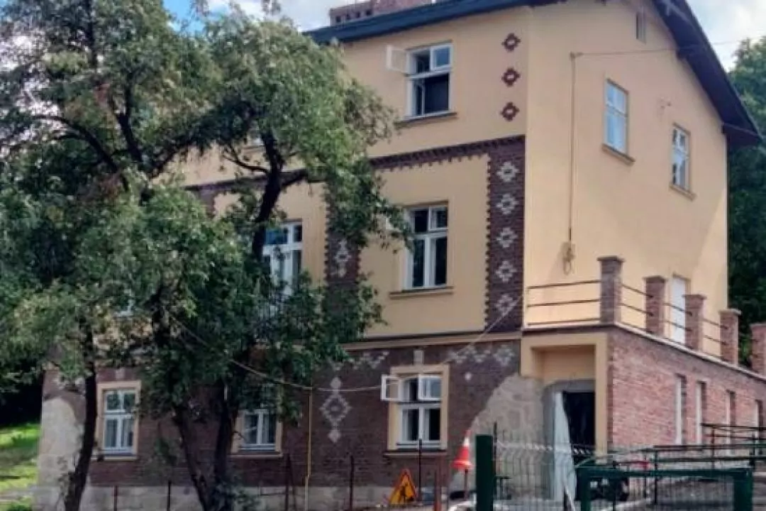 Дивіться, як відновлюють історичну віллу у Львові: раніше тут планували збудувати ЖК