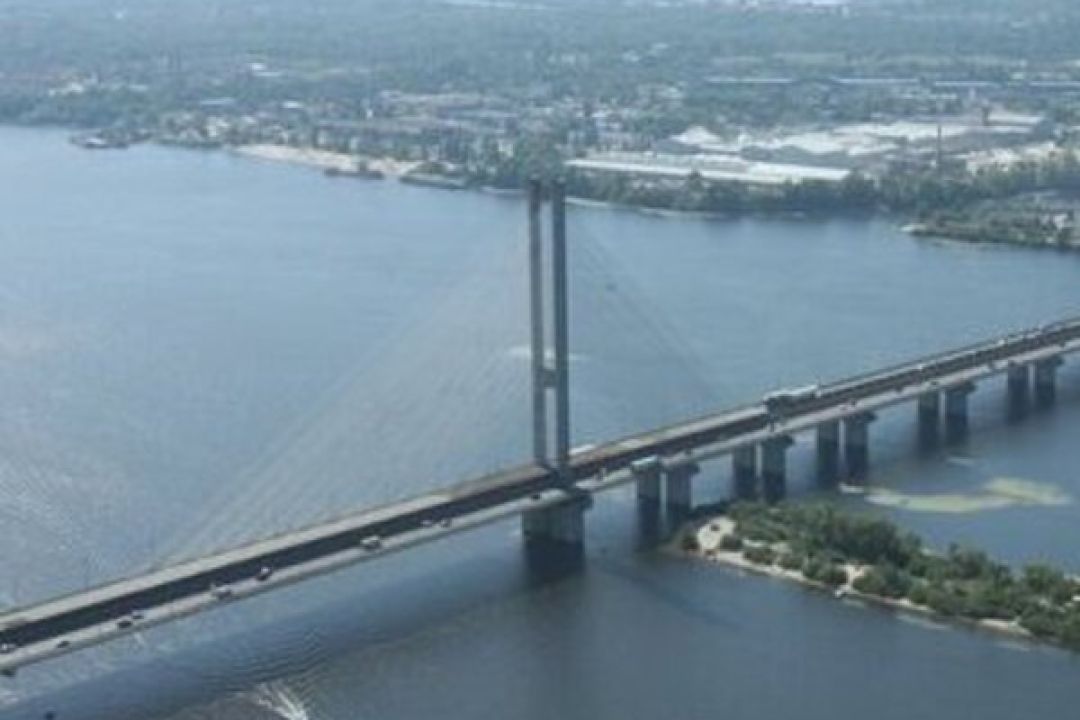 Під час ремонту Південного мосту привласнили майже мільйон гривень