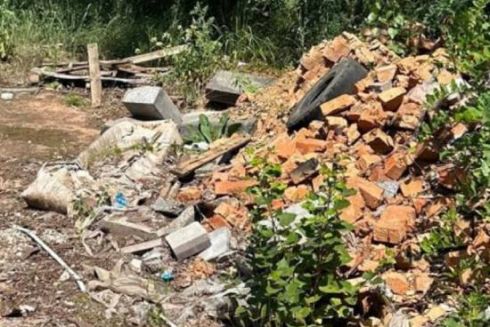 Підприємець на Київщині забруднив землю будівельним сміттям, завдавши шкоди довкіллю на понад 4 млн грн