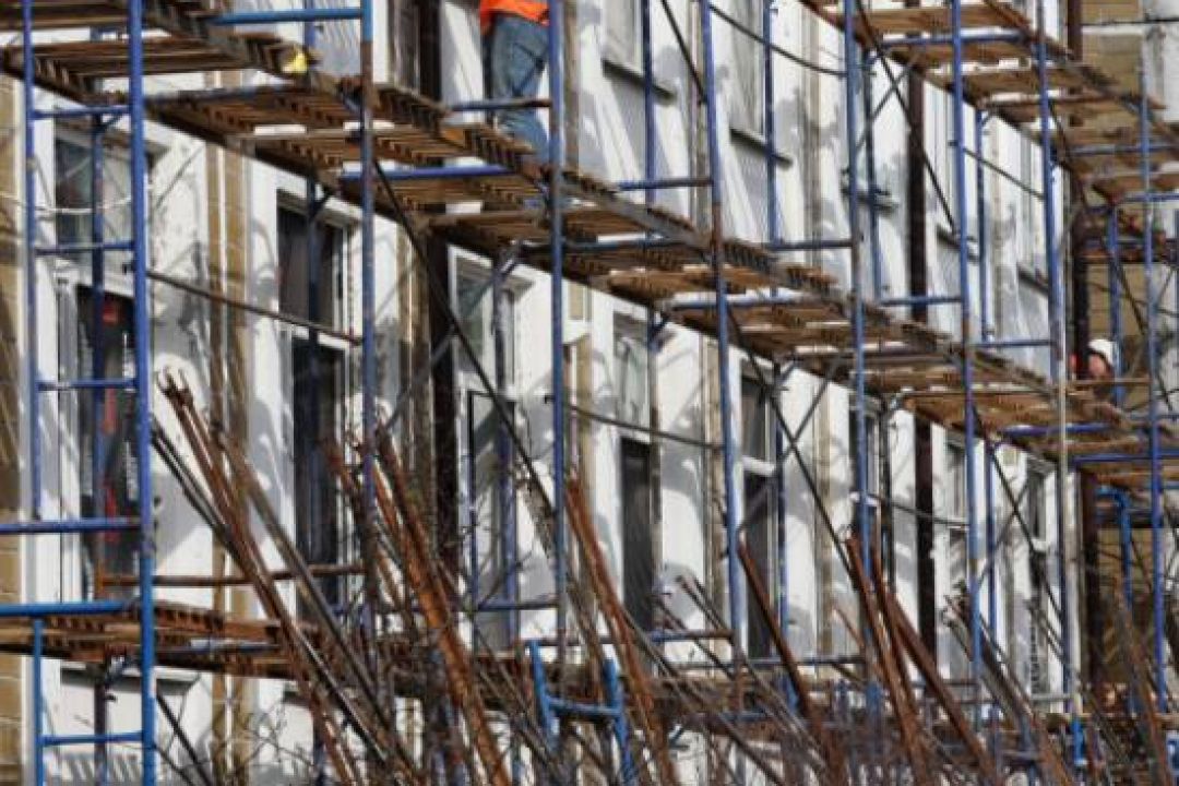 Київська ОВА розірвала договори з підрядниками, які залучені до відбудови об’єктів у регіоні