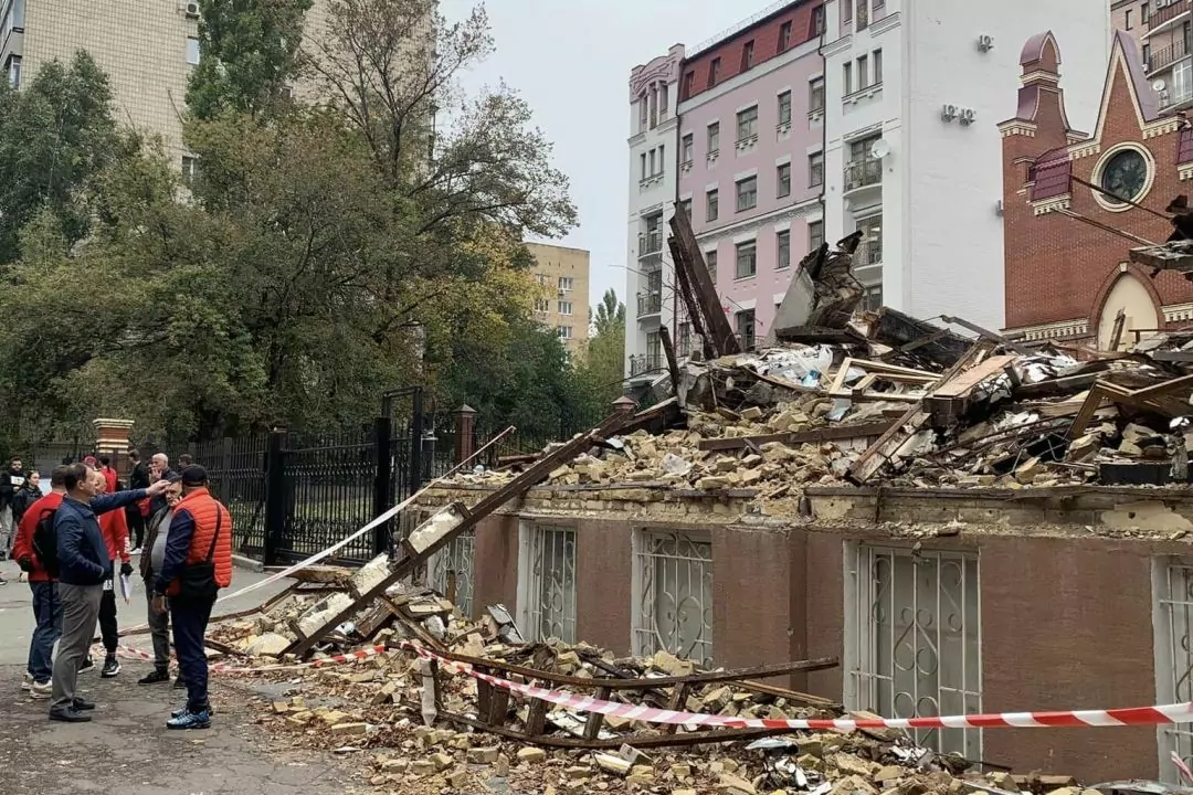 Історичну садибу Зеленських знову почали розбирати будівельники