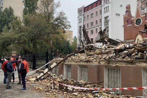 Історичну садибу Зеленських знову почали розбирати будівельники