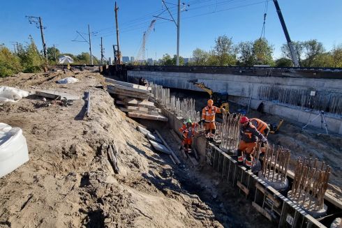 Дивіться, як будується з'їзд з Подільсько-Воскресенського мосту та Троєщину