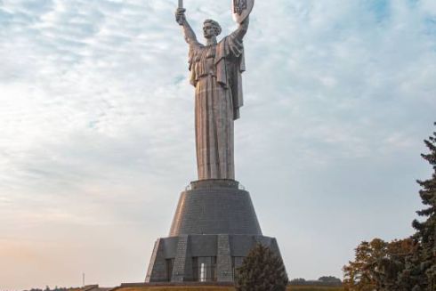 На щиті “Батьківщини-матері” усунули недоліки: подробиці