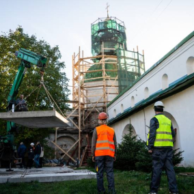 В Києво-Печерській лаврі реставрують вежу, збудовану коштом Івана Мазепи: фото