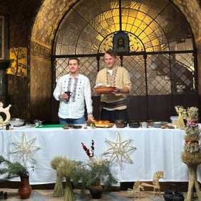 Клопотенко приготував різдвяні страви у Лаврі: його звинуватили в образі почуттів віруючих