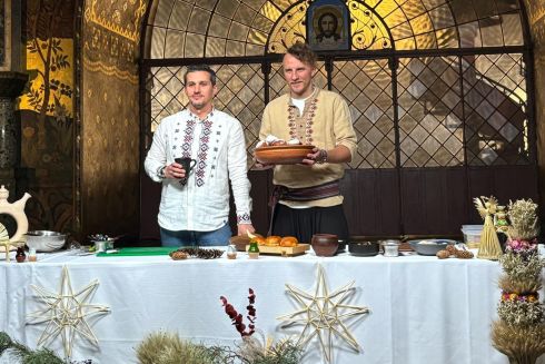 Клопотенко приготував різдвяні страви у Лаврі: його звинуватили в образі почуттів віруючих